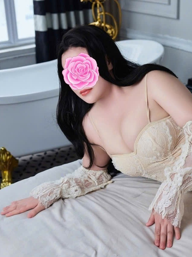 Phương Linh – Em Gái Gọi Giá Rẻ TP Đà Lạt Rất Xinh Và Chiều Khách